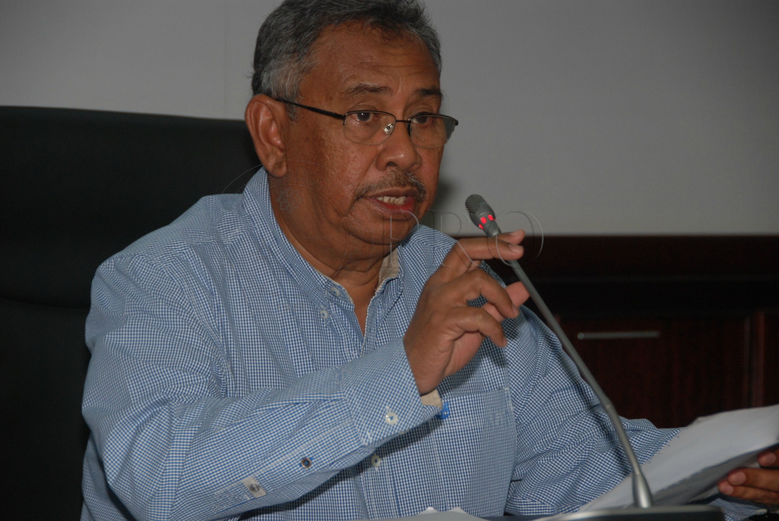 PRO 12 140 buku DSC 9670